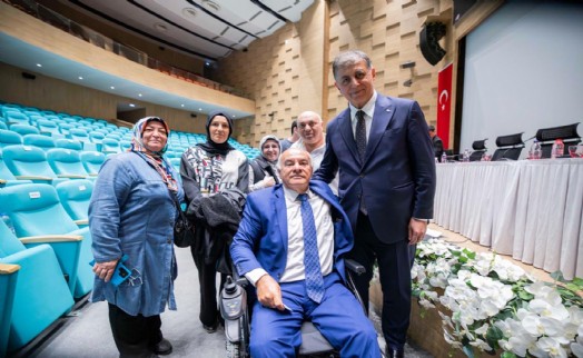 Engelli sorunları ve talepleri İzmir'de masaya yatırıldı