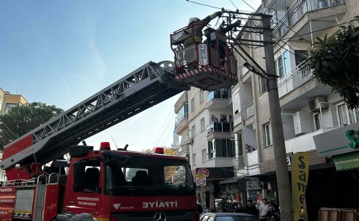 Evinde düşüp, mahsur kalan felçli hasta, balkondan eve girilerek kurtarıldı
