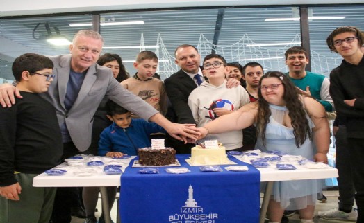 Havuz İzmir'de 'Sevgi Varsa Engel Yoktur' etkinliği