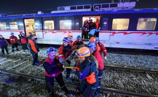 İZBAN İstasyonu'nda hayati tatbikat!