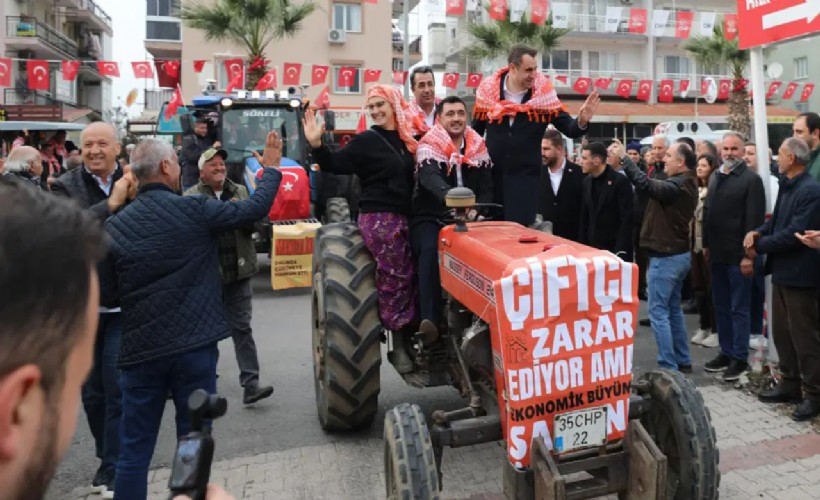 İzmir'de çiftçilerden traktörlü eylem
