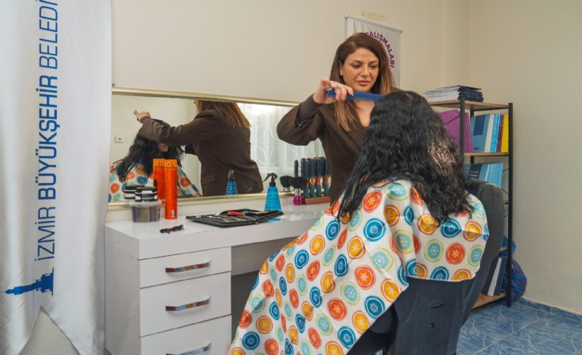 İzmir’de kadınlar için 'Güçlenme Durakları' var