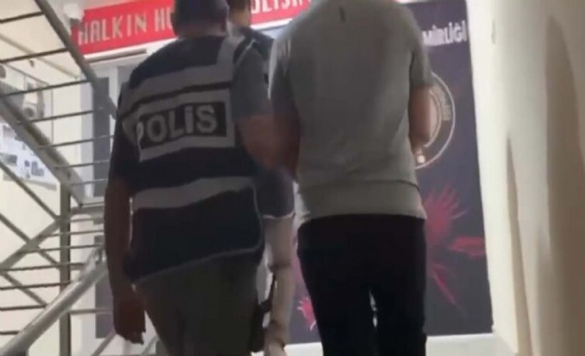 İzmir'de uyuşturucu ticareti yapan baba-oğul gözaltında