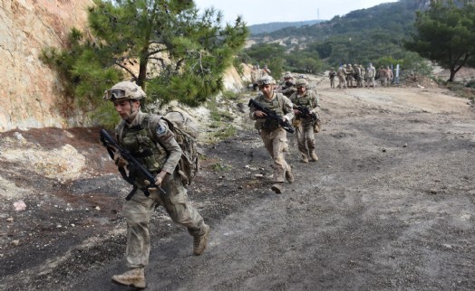 Jandarma Komando Özel Harekat birlikleri, ‘Savaşçı Yarışması'nda mücadele ediyor