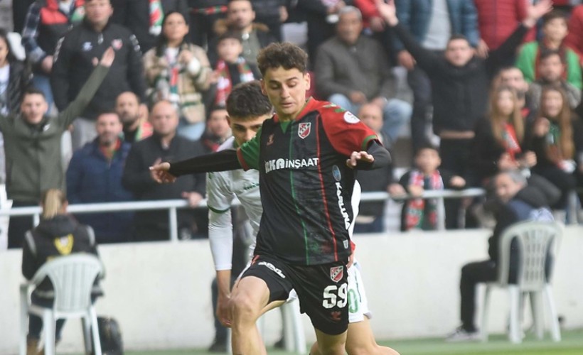 Karşıyaka'da Adem şimdiden gözde