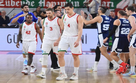 Karşıyaka evinde Bahçeşehir'e yenildi