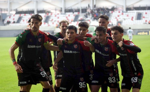 Karşıyaka ikinciliğini korudu