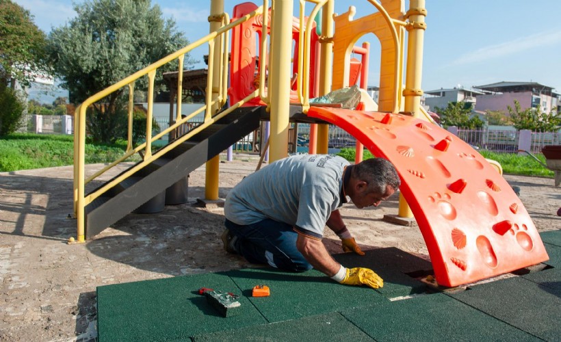 Karşıyaka'nın parkları tek tek yenileniyor