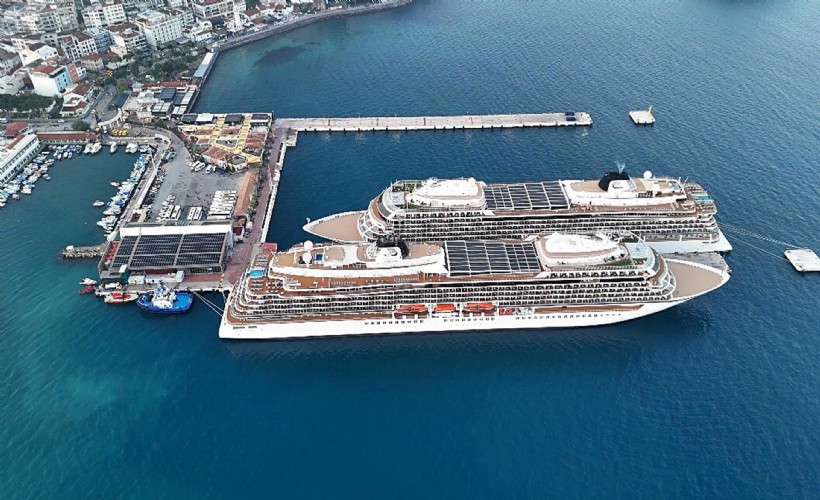 Kuşadası'na kış ortasında bin 700 turist geldi!