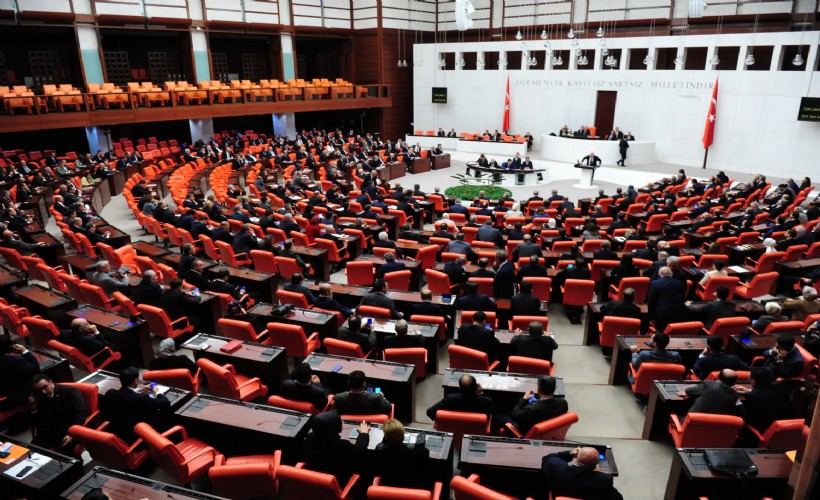 Libya tezkeresi Meclis'ten geçti