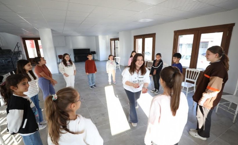 Menderes'te çocuklara tiyatro eğitimi