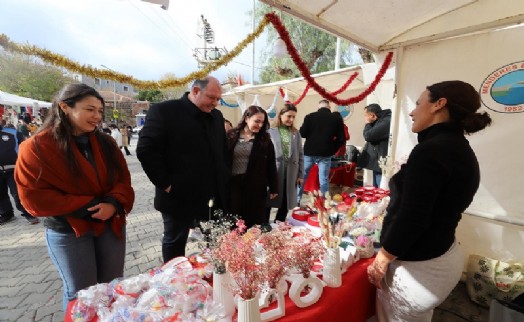 Menderes'te coşkulu yılbaşı pazarı