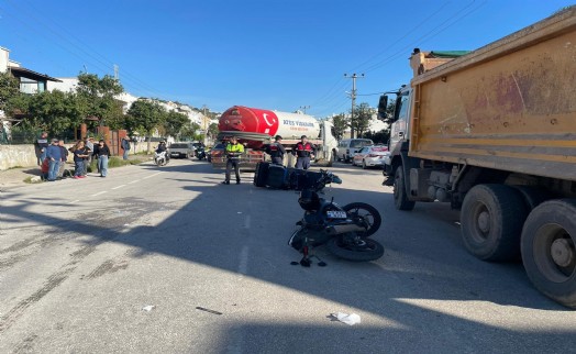 Motosiklet kazasında ağır yaralanan sürücü kurtarılamadı: O anlar kamerada!