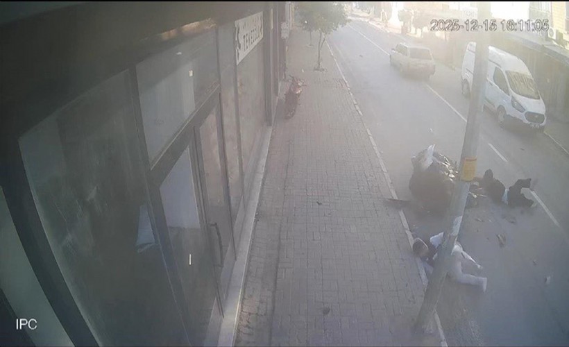 Motosikletlerin çarpıştığı kaza kamerada: 15 yaşındaki Tunahan yaşamını yitirdi