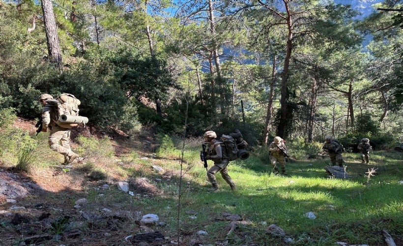 Muğla'da İHA ve helikopter destekli operasyonda 23 şüpheli yakalandı