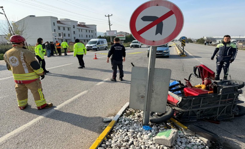 Otomobil elektrikli bisiklete çarptı; 1 ölü