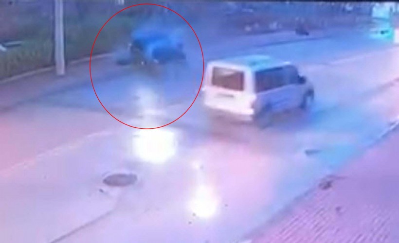 Otomobilin çarptığı elektrikli bisikletin sürücüsü öldü