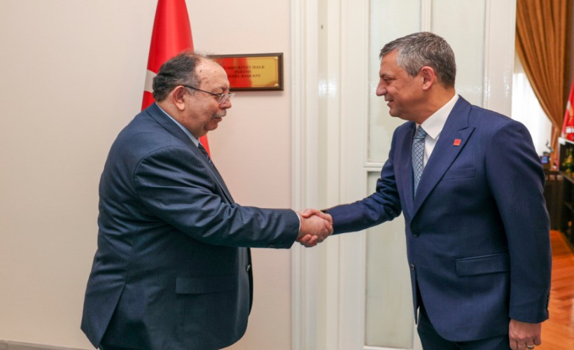 Özgür Özel, YSK Başkanı Ahmet Yener ile bir araya geldi