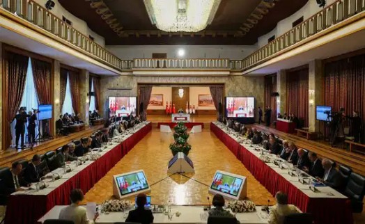 TBMM Başkanı  Kurtulmuş, komisyonda açıkladı: 'Dinleme faslı nihayete erdi'