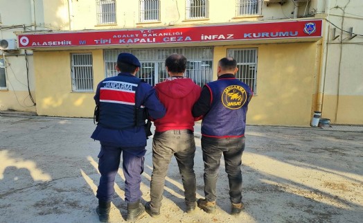 Üreticileri bıçakla gasp eden firari ekiplerden kaçamadı