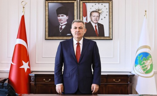 Vali Elban'dan yeni yıl mesajı; İzmir'imizin yaşam kalitesini yükseltmek için...