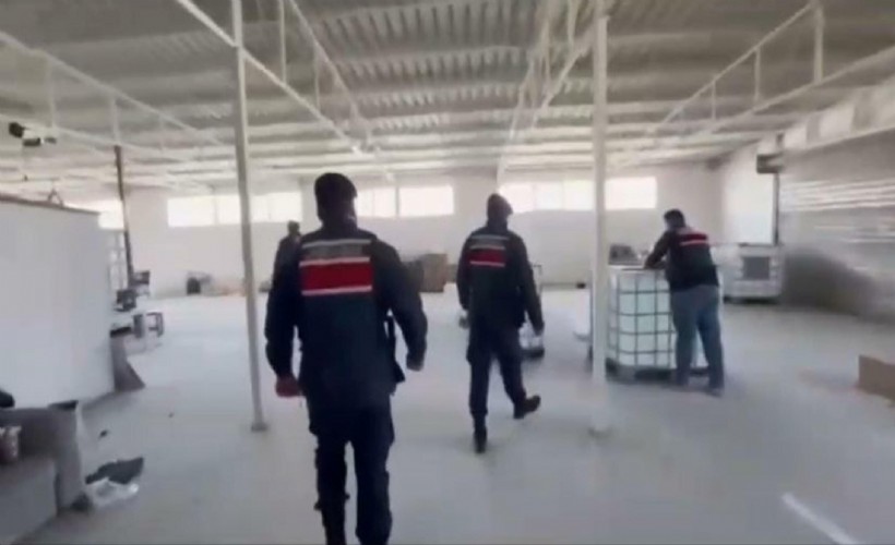 Yılbaşı öncesi İzmir'de zehir tacirlerine darbe!