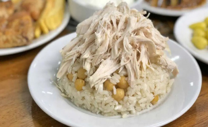 Yine tavuk, yine zehirlenme! 30 işçi hastaneye kaldırıldı