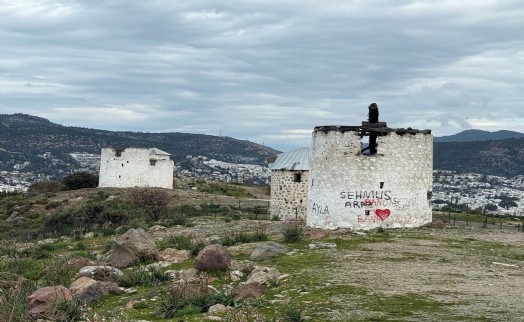 Bodrum'un tarihi yel değirmenleri yıkılma tehlikesiyle karşı karşıya