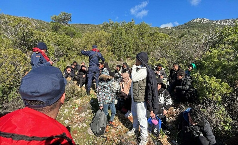 Bodrum’da 45 kaçak göçmen ile 1 göçmen kaçakçısı yakalandı