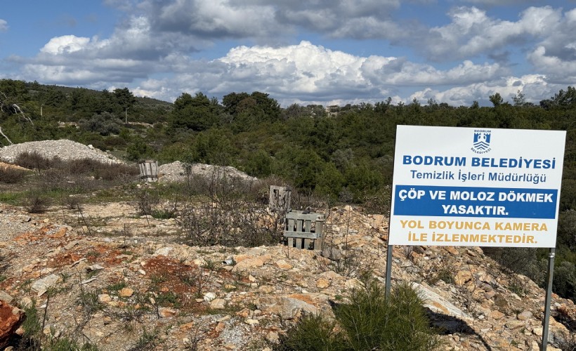 Bodrum’da uyarı tabelasına rağmen ormana moloz döktüler