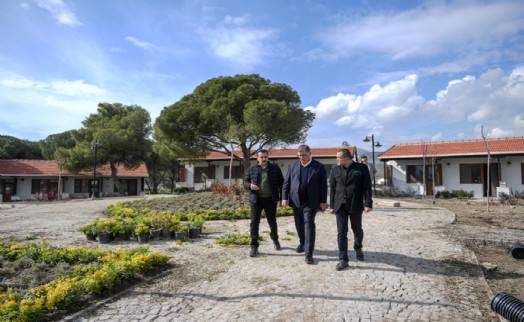 Büyükşehir'in Çandarlı Sosyal Tesisleri ilkbahara hazır