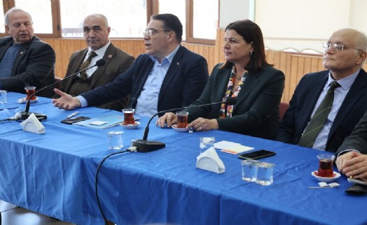 CHP'li Yankı Bağcıoğlu, Foça'da emekli askerlerle buluştu