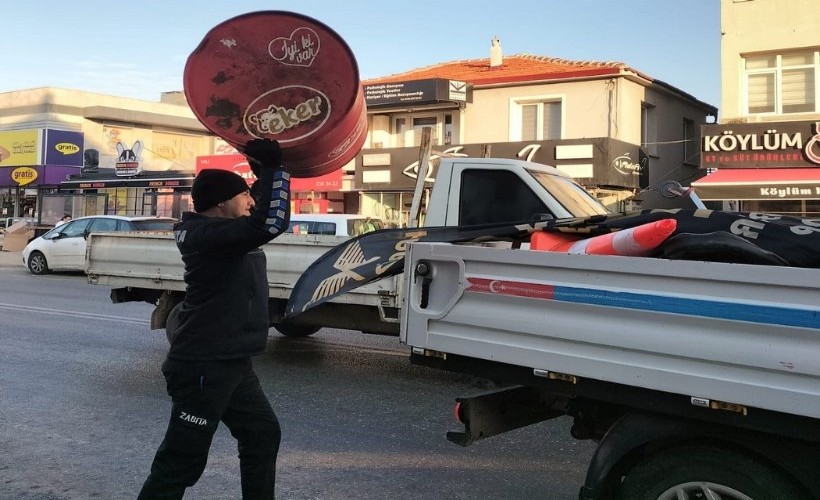 Güzelbahçe Belediyesi zabıta ekipleri kaldırım işgaline geçit vermiyor