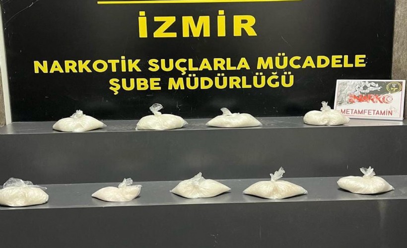 İzmir'de 4 kilo metamfetamin ele geçirildi