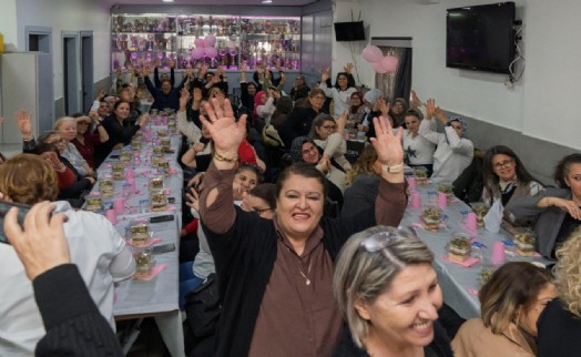 İzmir'de sağır ve işitme engelli kadınlar için anlamlı buluşma