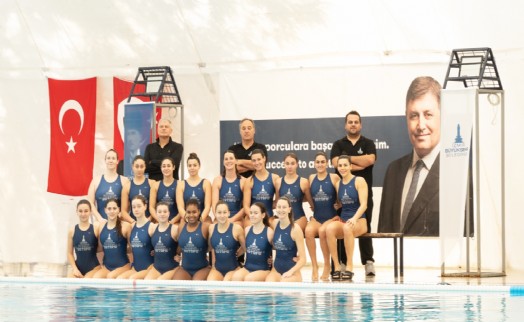 İzmir'in Avrupa Şampiyonu kadınları 'duble' peşinde