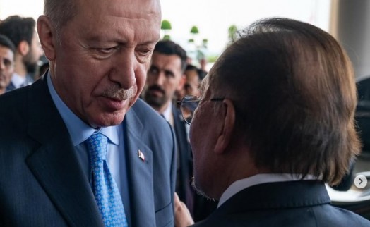 Malezya Cumhurbaşkanı'ndan 'İrem Derici' şarkısıyla Erdoğan paylaşımı: 'Kalbimin tek sahibine...'