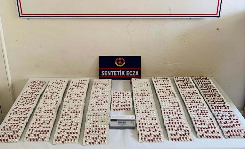 Manisa'da 3 bin 278 adet sentetik ecza hap ele geçirildi, 1 gözaltı