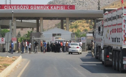 Suriye'ye açılan kapılar ticaret için de açıldı