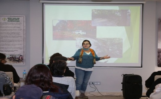 Toprak Okulu'nda uygulamalı budama eğitimine yoğun ilgi