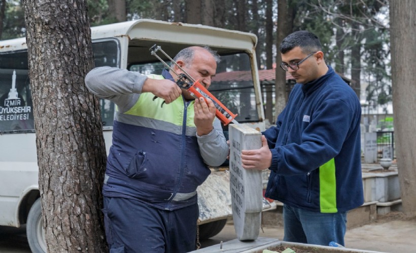 Büyükçiğli Mezarlığı'ndaki tahrip edilen 39 mezar için onarım çalışması başlatıldı