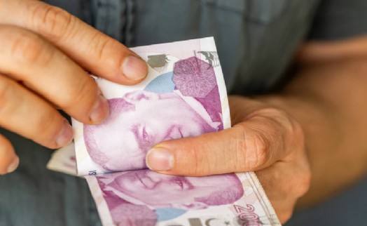 Emekli maaş farkı bugün hesaplara geçiyor