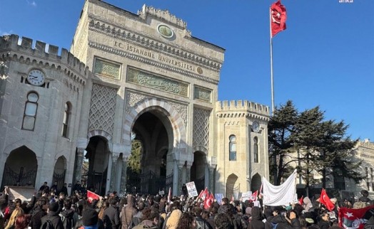 Akademisyenlerden grev kararı