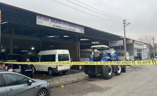 Baba, oğlunu öldüren kardeşini tabancayla vurdu