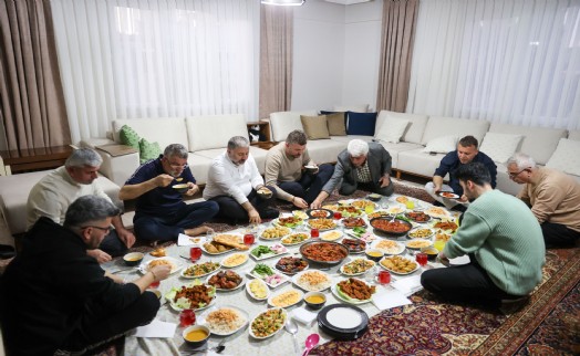 Başkan Görkem Duman, bir yıl sonra aynı ailenin evine konuk oldu