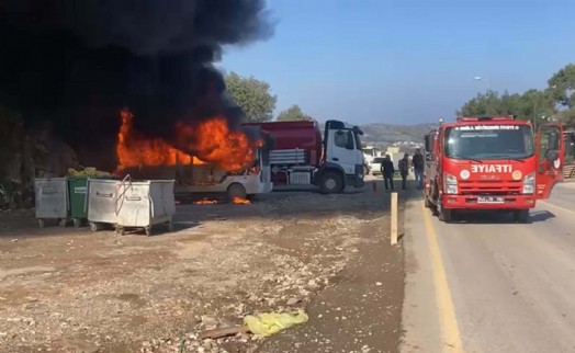Bodrum'da minibüs alev alev yandı