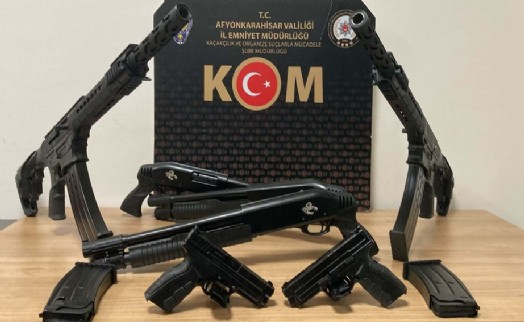 Bolvadin'de kaçakçılık operasyonu