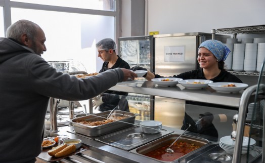Buca Belediyesi Kent Lokantası vatandaşın kötü gün dostu oldu