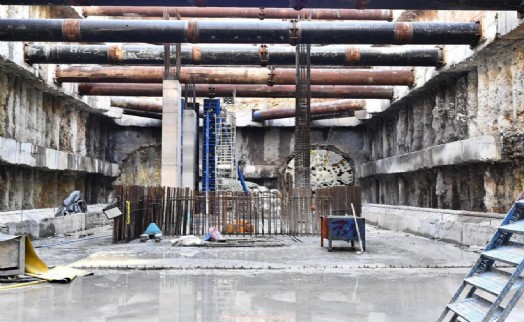 Buca Metrosu'nda yoğun tempo: Hasanağa Bahçesi İstasyonu'nda da ışık göründü
