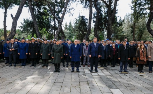 Çanakkale şehitleri İzmir'de anıldı